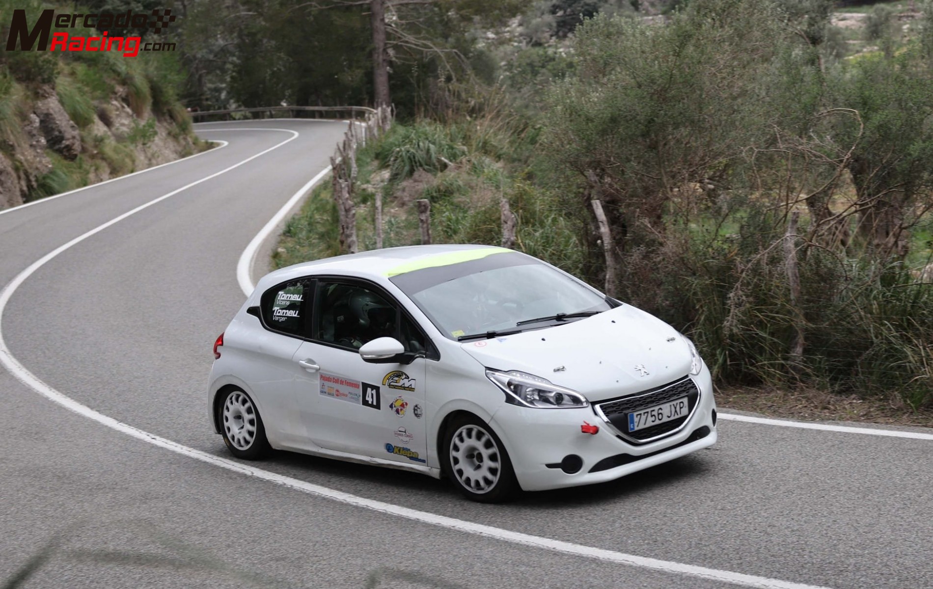 Peugeot 208 n3 volant racc