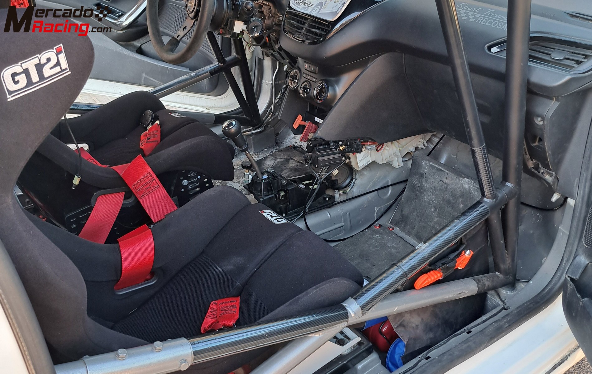 Peugeot 208 n3 volant racc