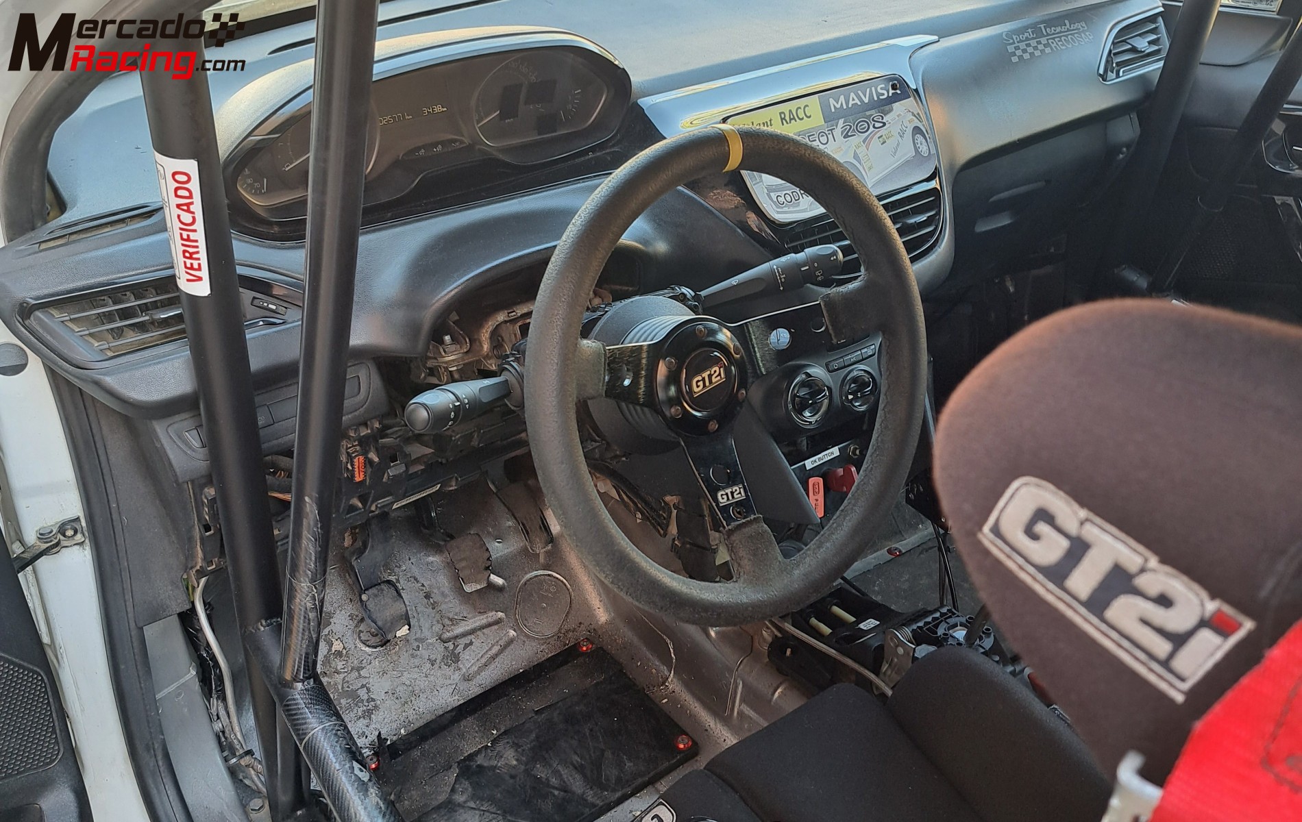 Peugeot 208 n3 volant racc