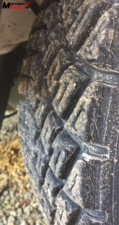 Lote de 8 kumho 195/65 15 de tierra