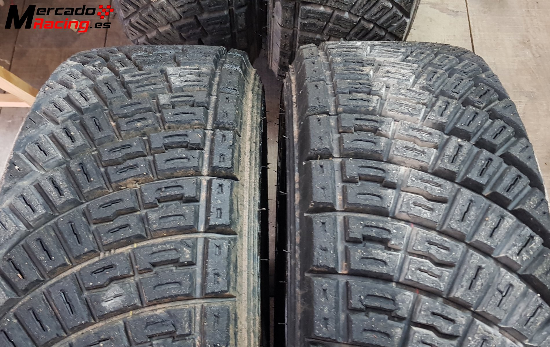 Neumáticos mrf tierra 205-65-15 compuesto blando 300 euros