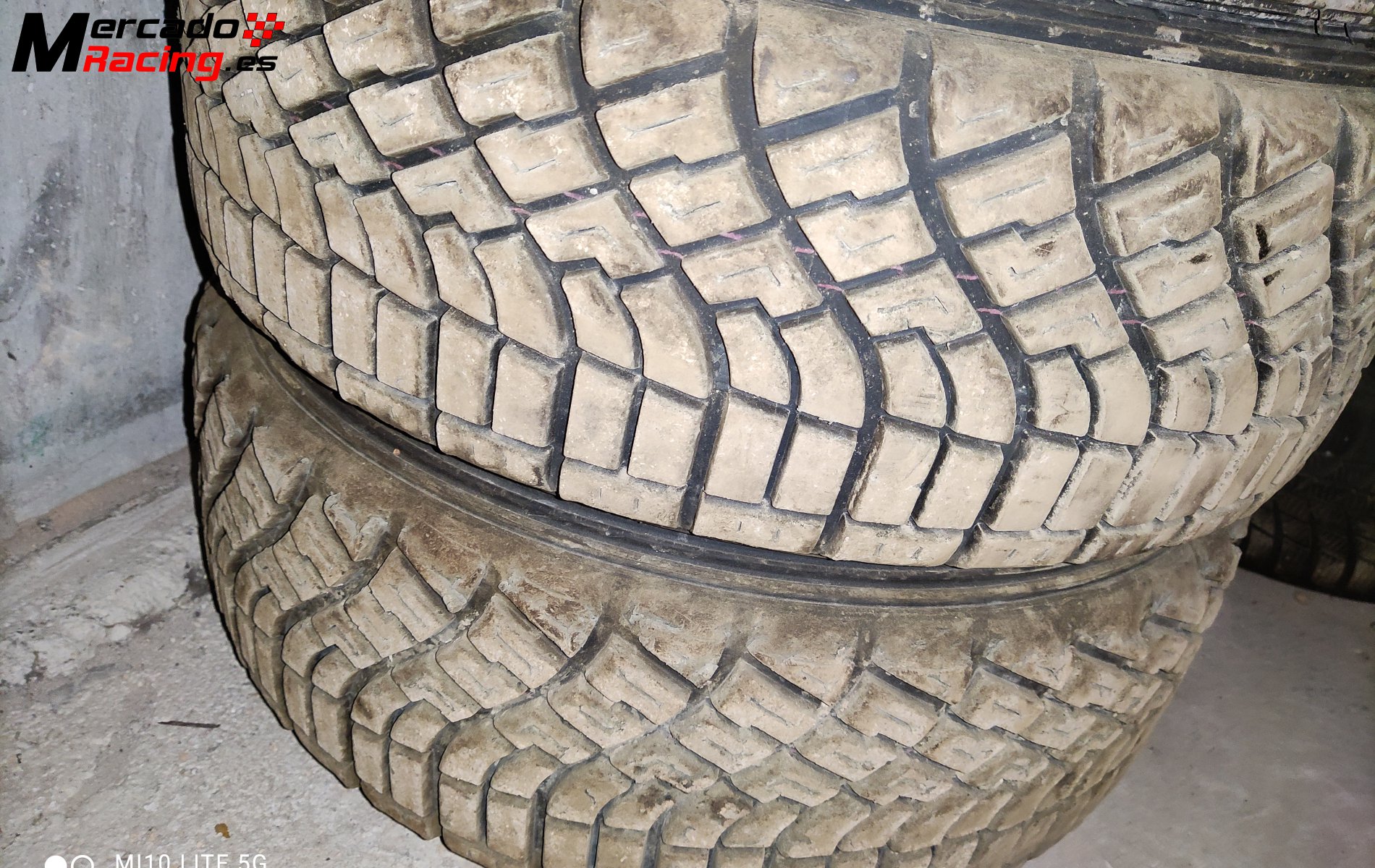 4 neumáticos khumo de tierra con llanta