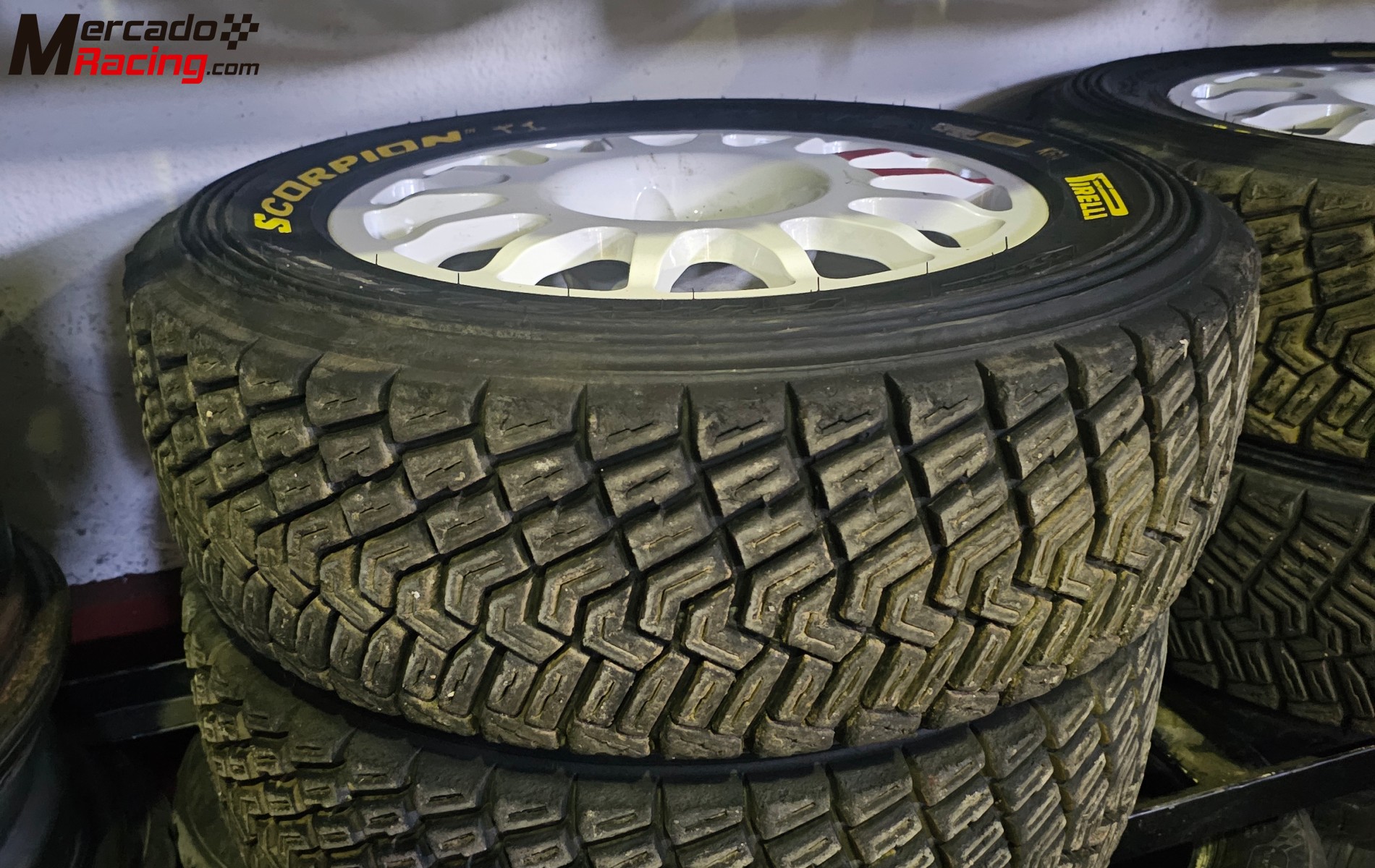   neumáticos pirelli k6a de tierra