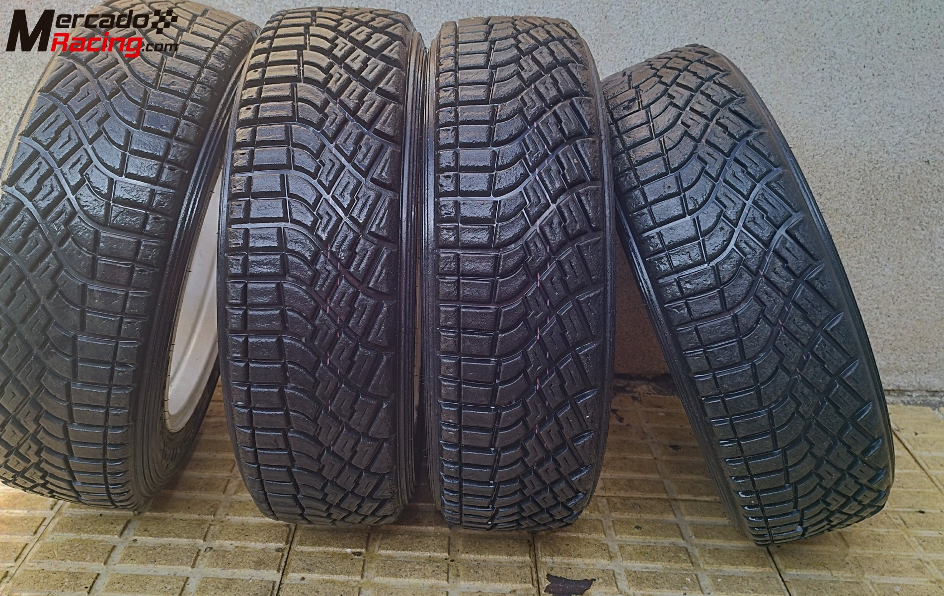 Kumho r800 compuesto medio 