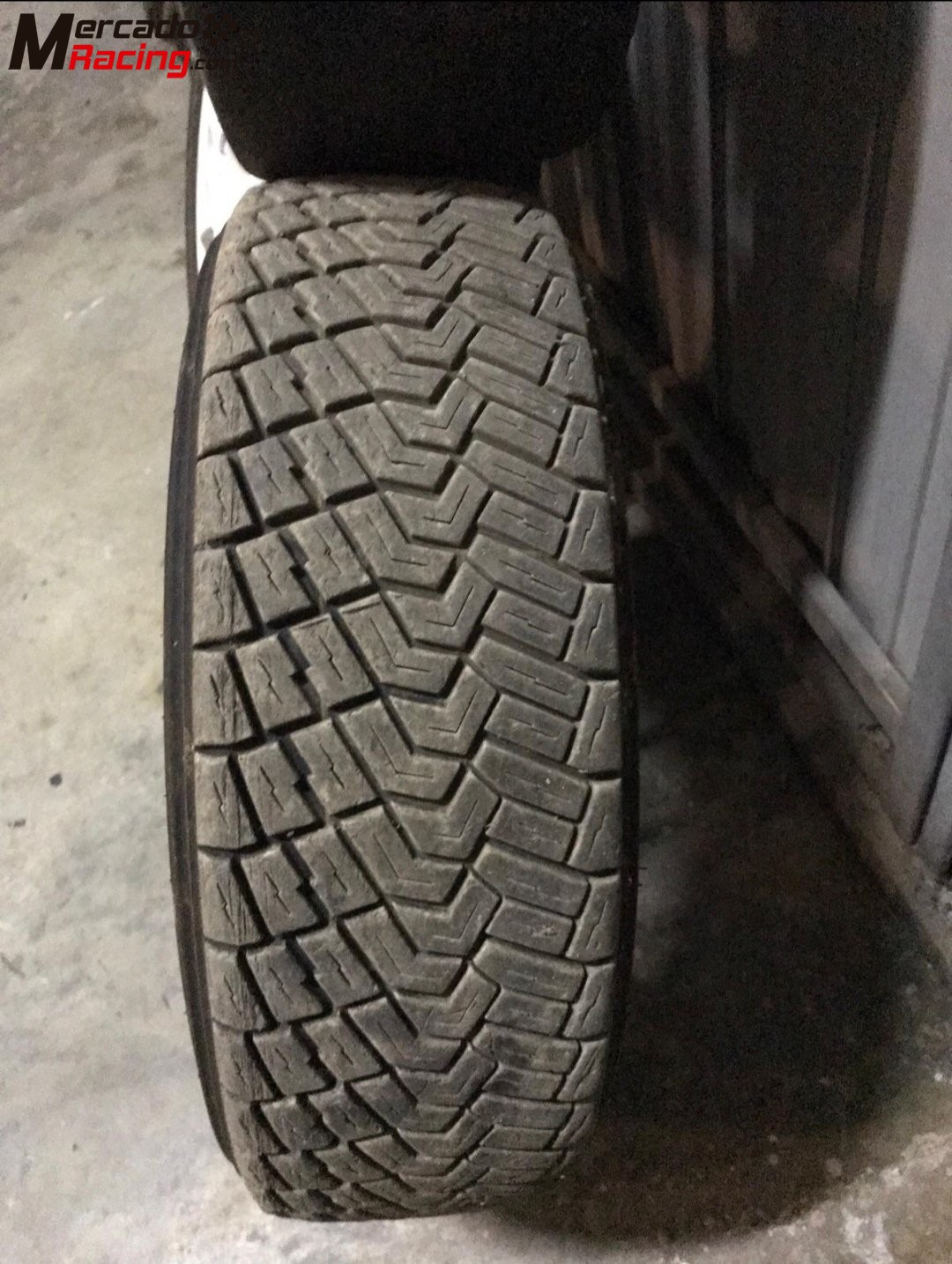 Vendo 11 ruedas de tierra marca pirelli 185/70/15