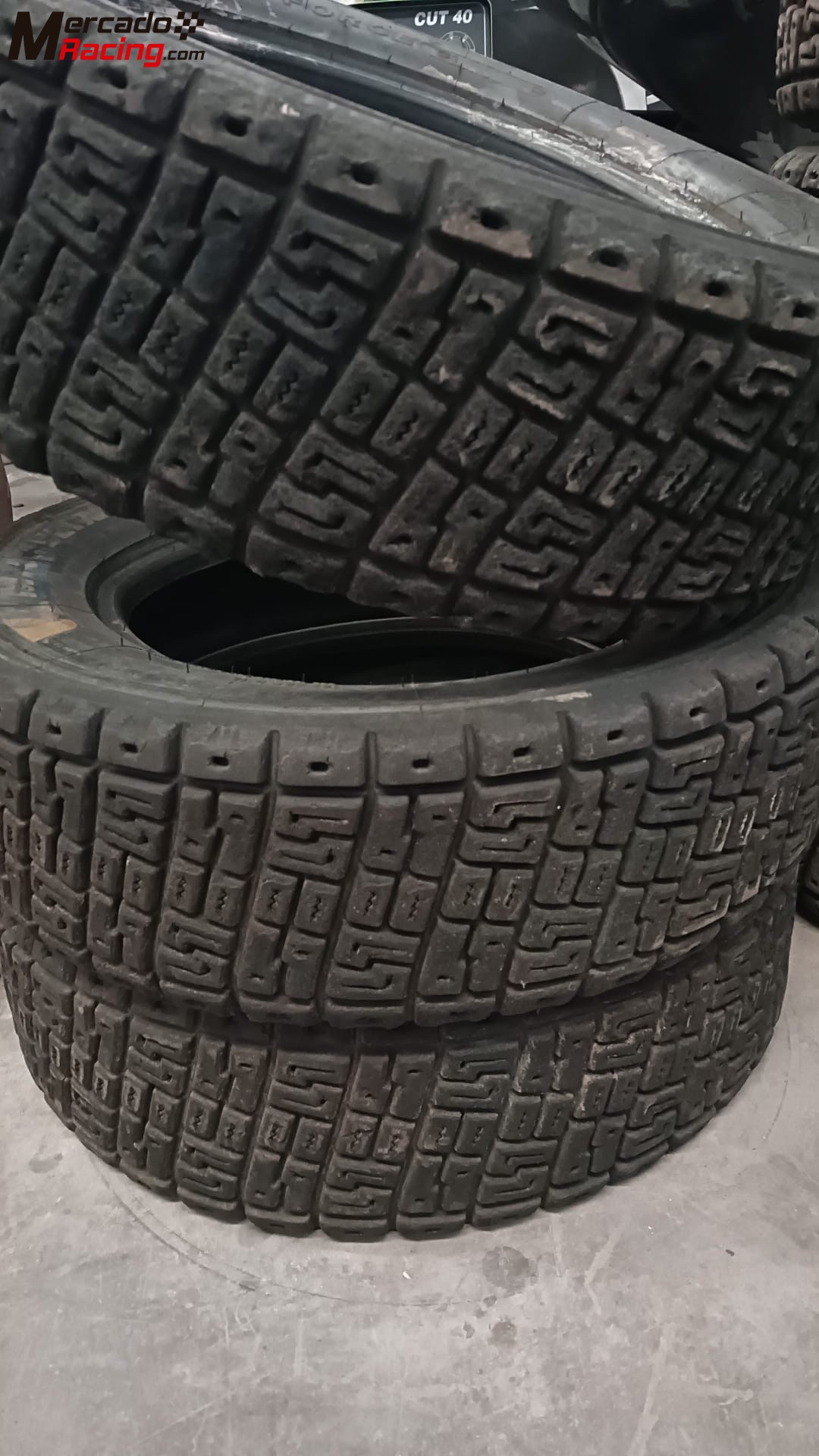 Lote 11 neumáticos tierra michelin 15”