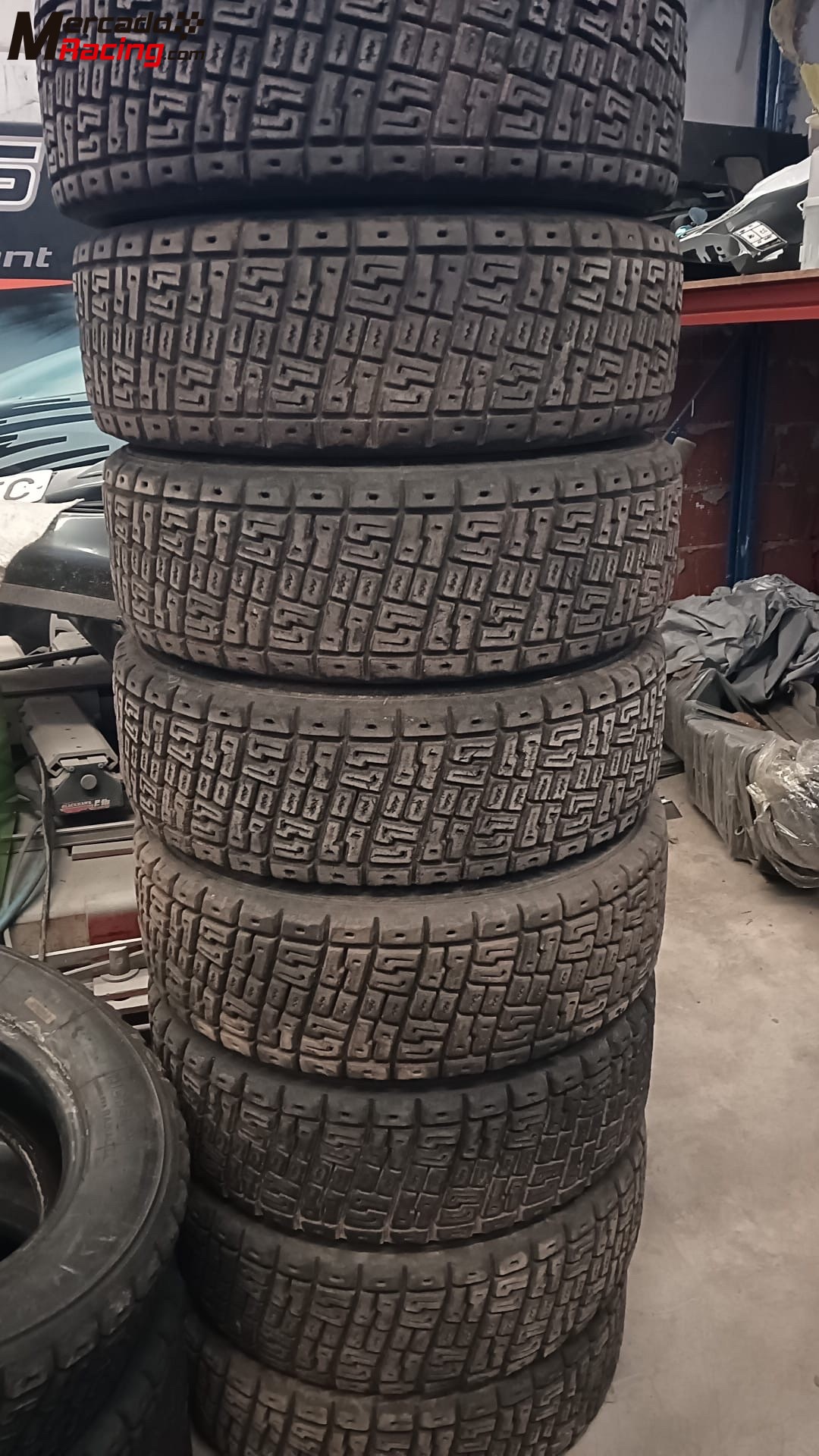 Lote 11 neumáticos tierra michelin 15”