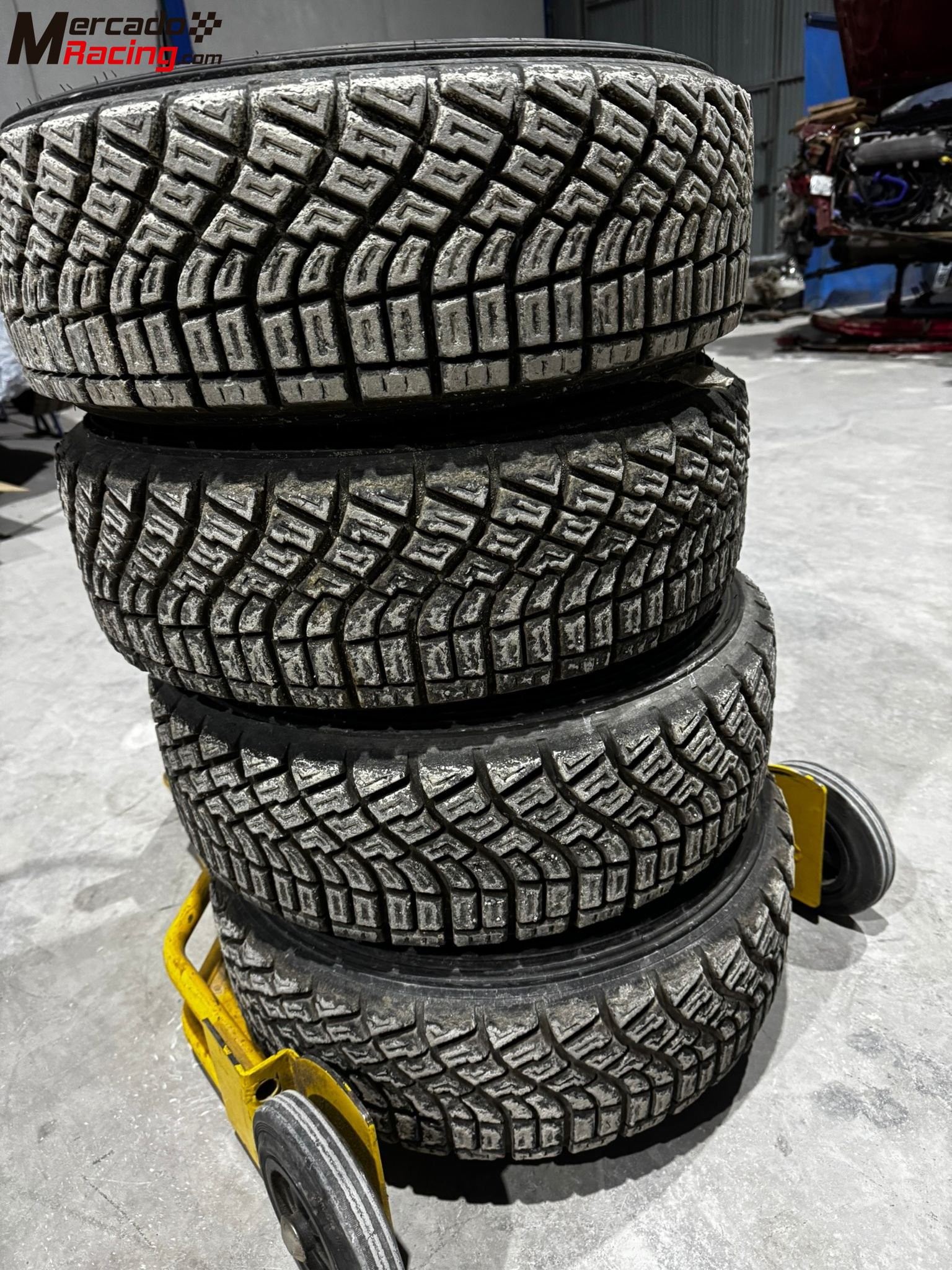 Kumho 15´´  r800r al 70%