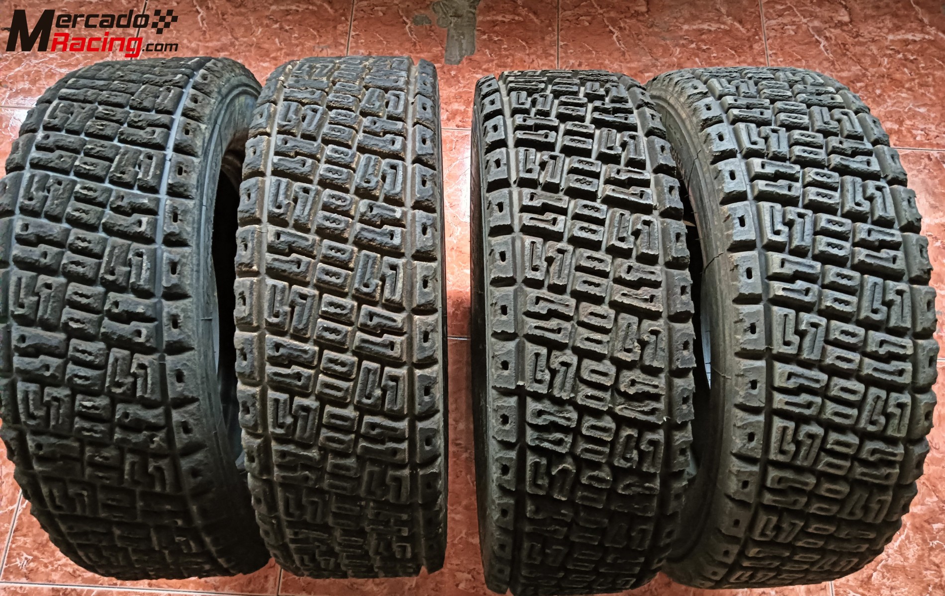 Vendo 4 neumaticos michelin m 81