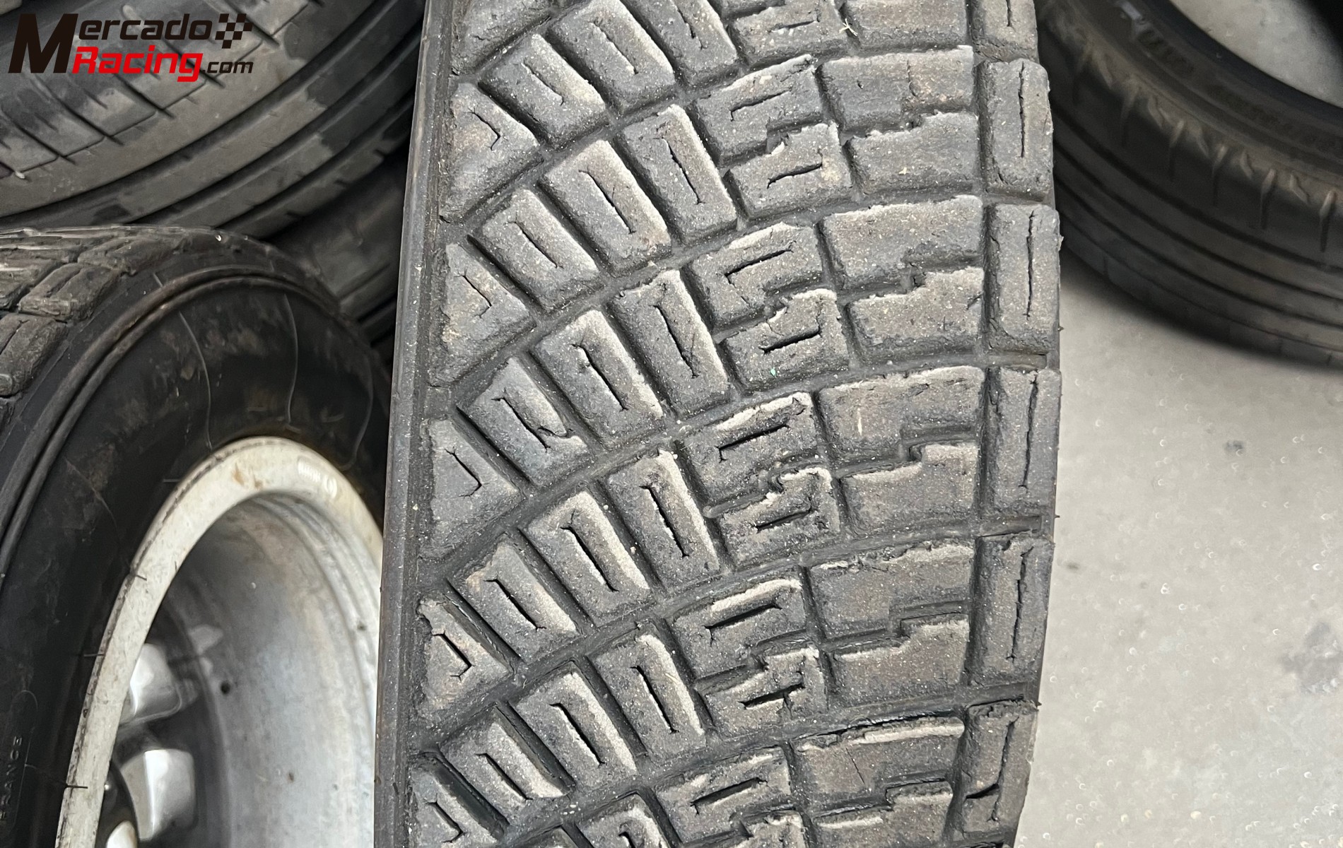 Neumáticos michelin 16/64-15