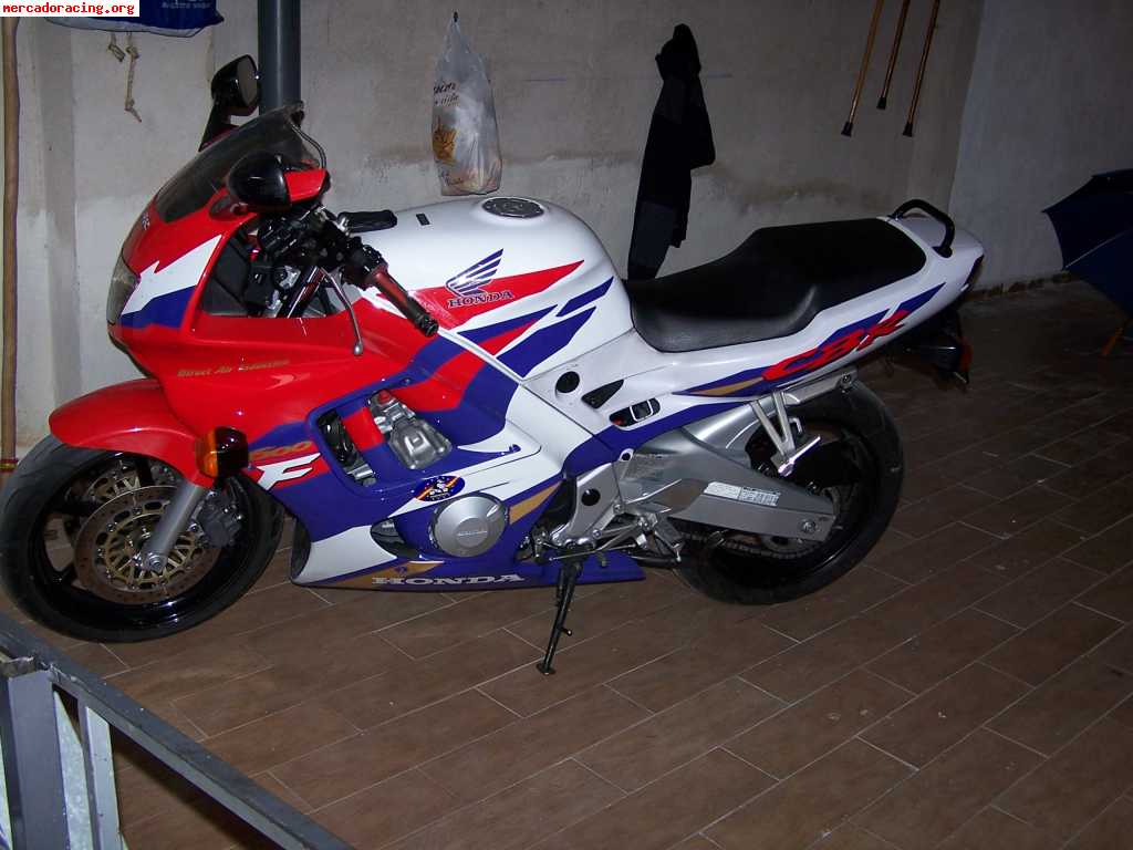 Se  vende o se cambia  moto de carretera por kart