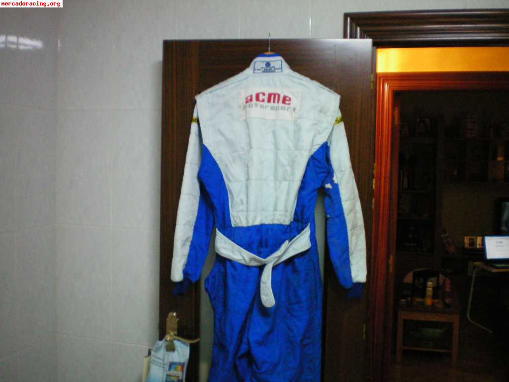 Vendo costillar  y traje para kart 