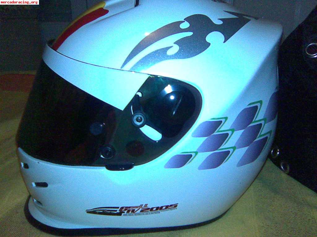 Vendo casco y mono casi nuevo