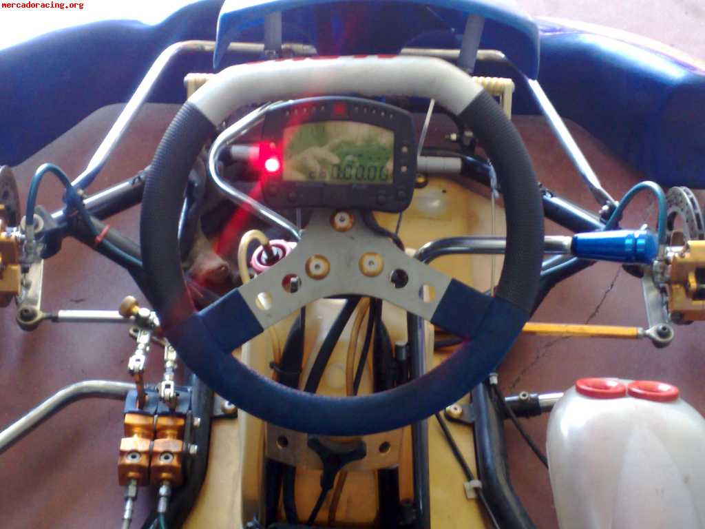 Vendo mike wilson (top kart) tm k8 nuevisimo urge mucho