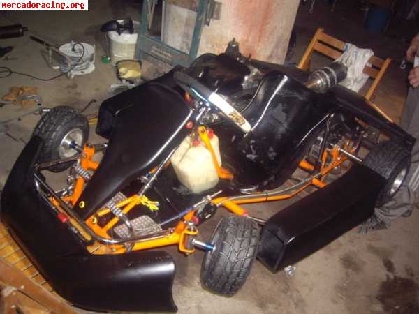 Vendo chasis de kart alevin chasis pcr nuevo sin usar..compl