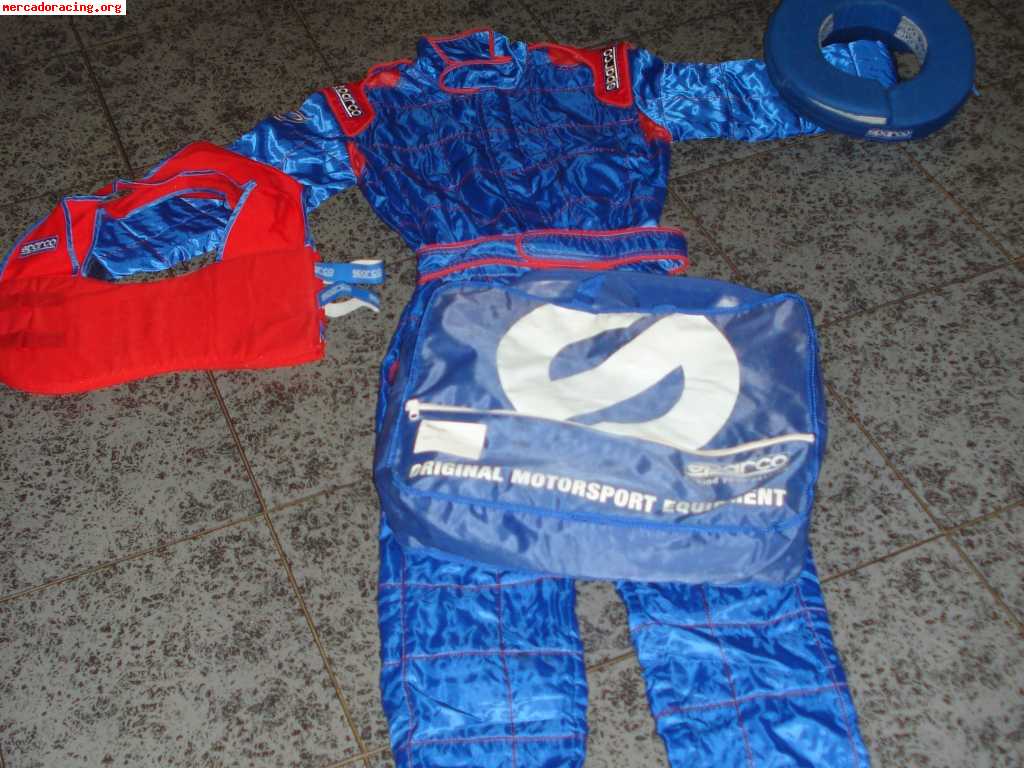 Se vende equipación sparco!