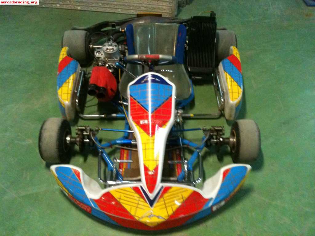 Se vende kart fa de 125c.c. de 6 marchas.