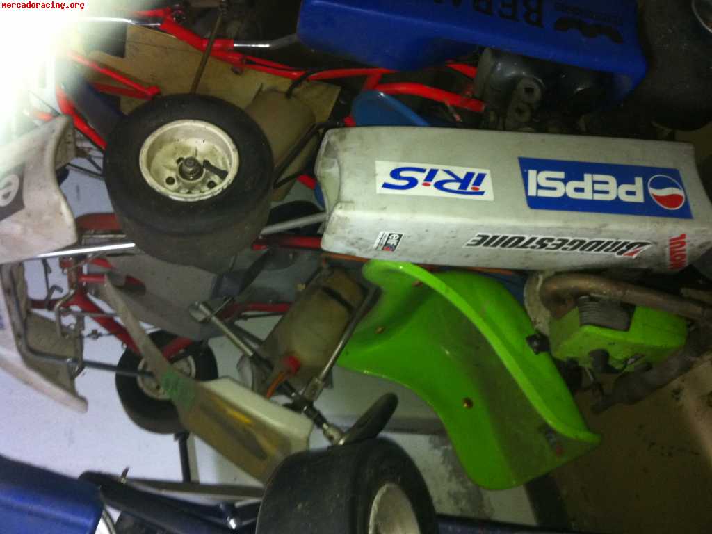 Se vende kart con motor de cortacesped por 300 euros