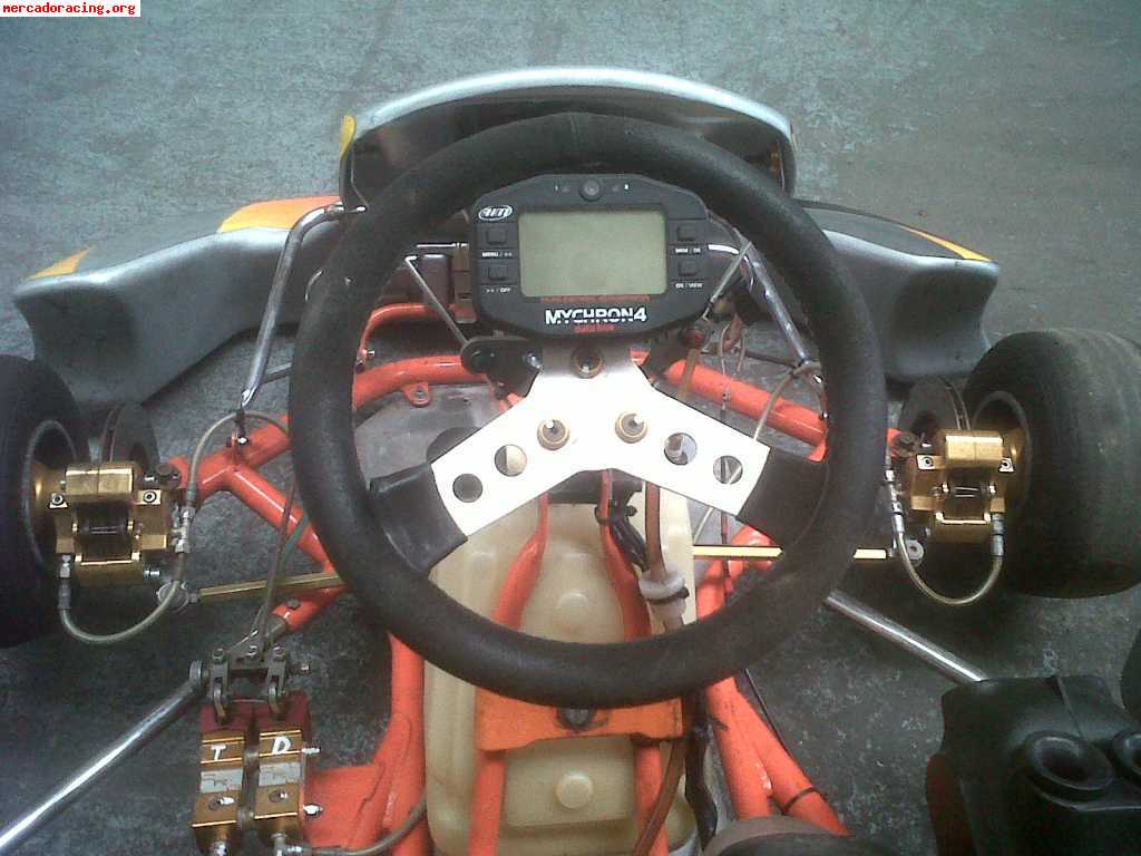 Se vende kart intrepid motor vortex rok