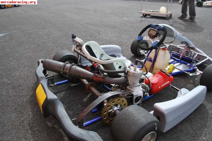 Se vende kart  con motor iame leopard recien revisado