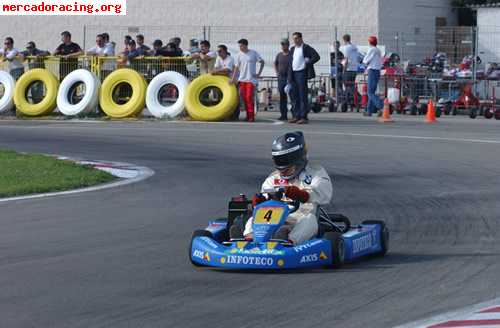 Vendo chasis top kart con motor rotax