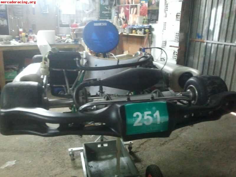 Se vende tony kart kz2