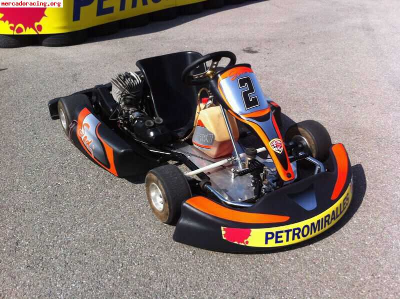 Se vende kart 125 automatico 2t casi nuevo