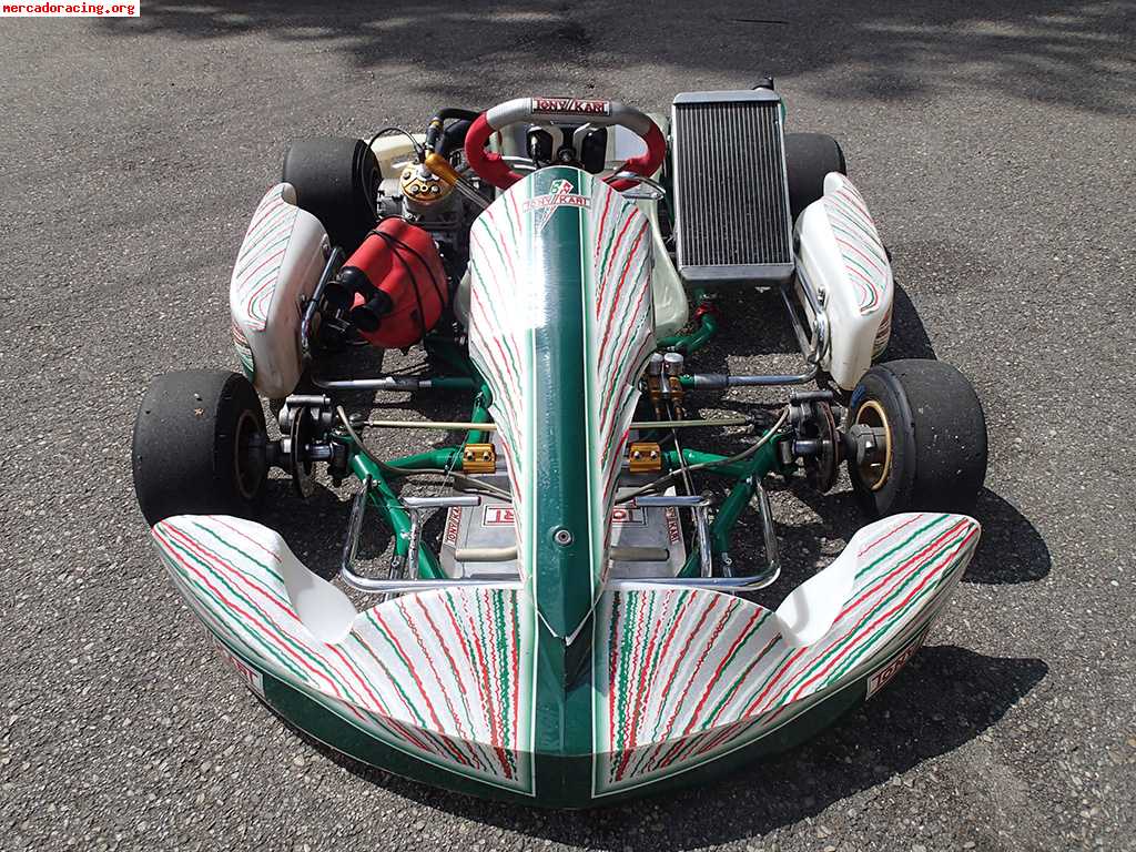 Vendo o cambio por coche clásico tony kart 125 kz2 de marcha