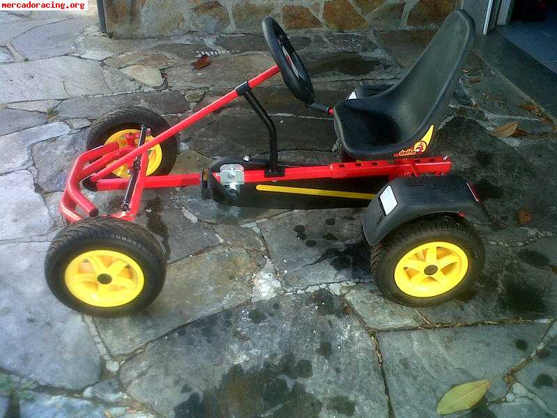 Kart a pedales para niños a partir de los 3 años