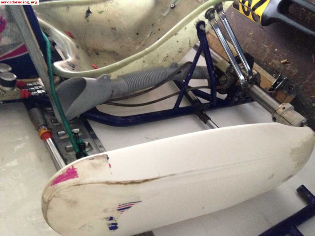 Se vende kart kosmic mercury 30mm por 490 €