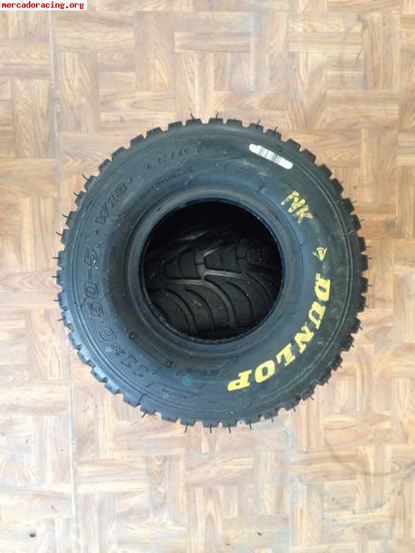 Neumaticos de kart de agua