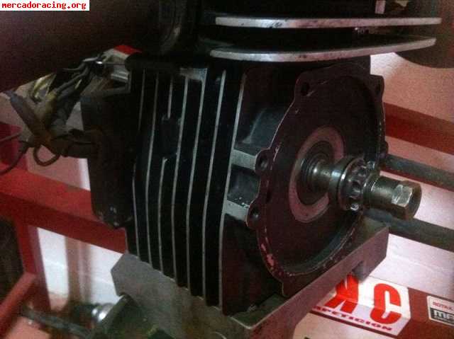 Motor yamaha 100 c.c.