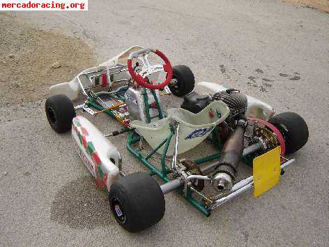 Se vende kart tony kart