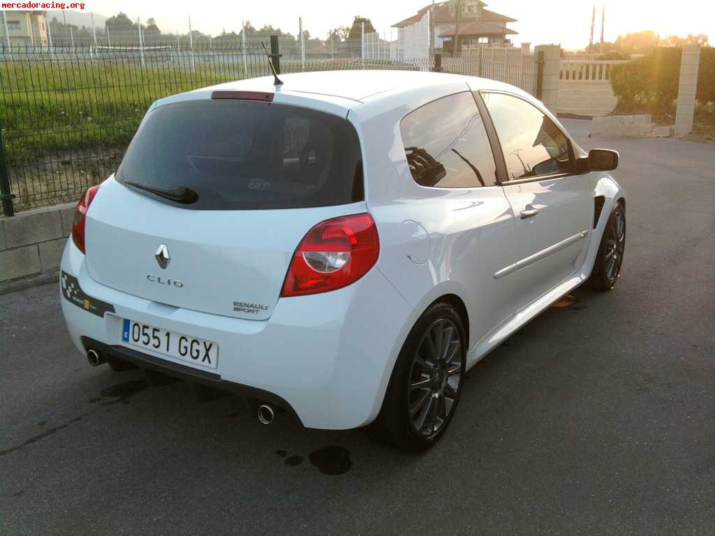 Renault clio sport f1 team r-27