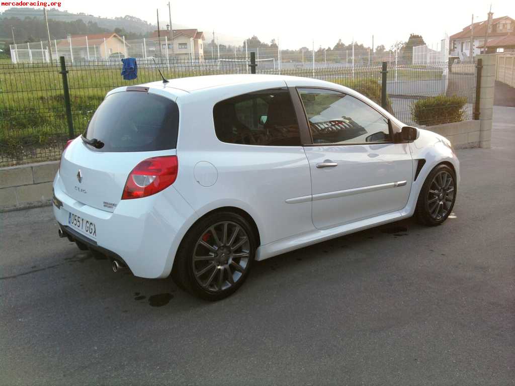 Renault clio sport f1 team r-27