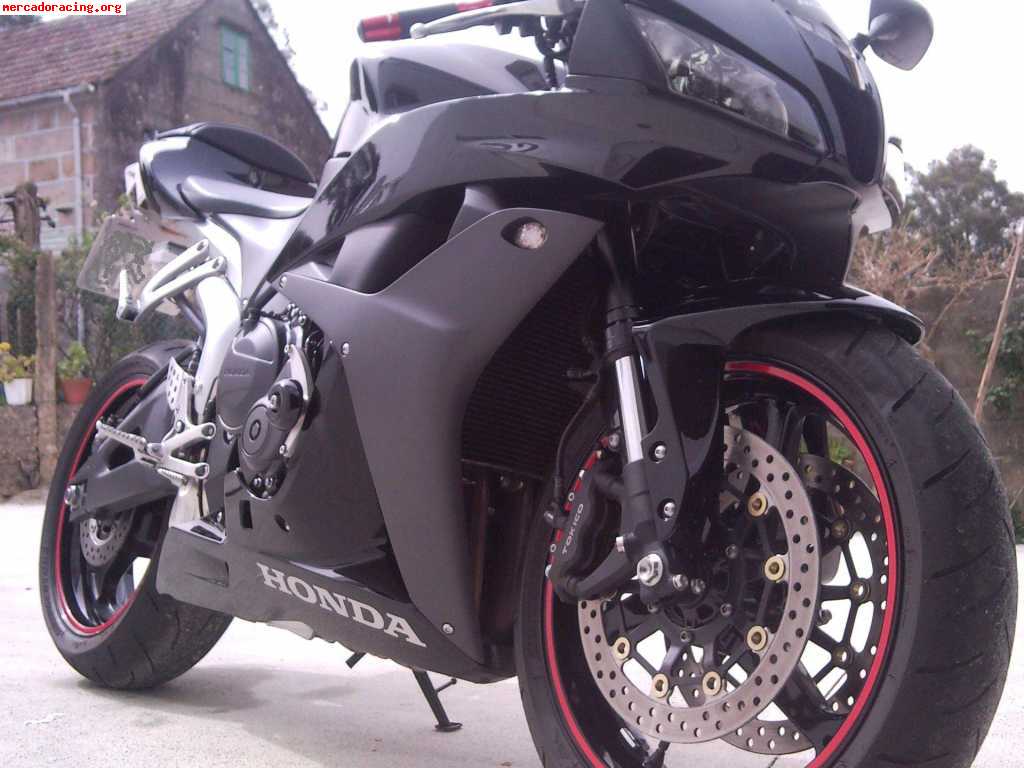 Vendo honda cbr 600 rr de finales de agosto del 2008