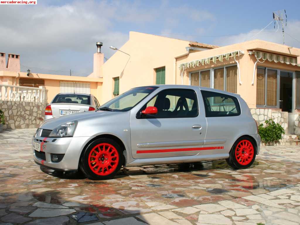 Clio rs182cv- 39000kms- 9000eur/se acepta coche como pago