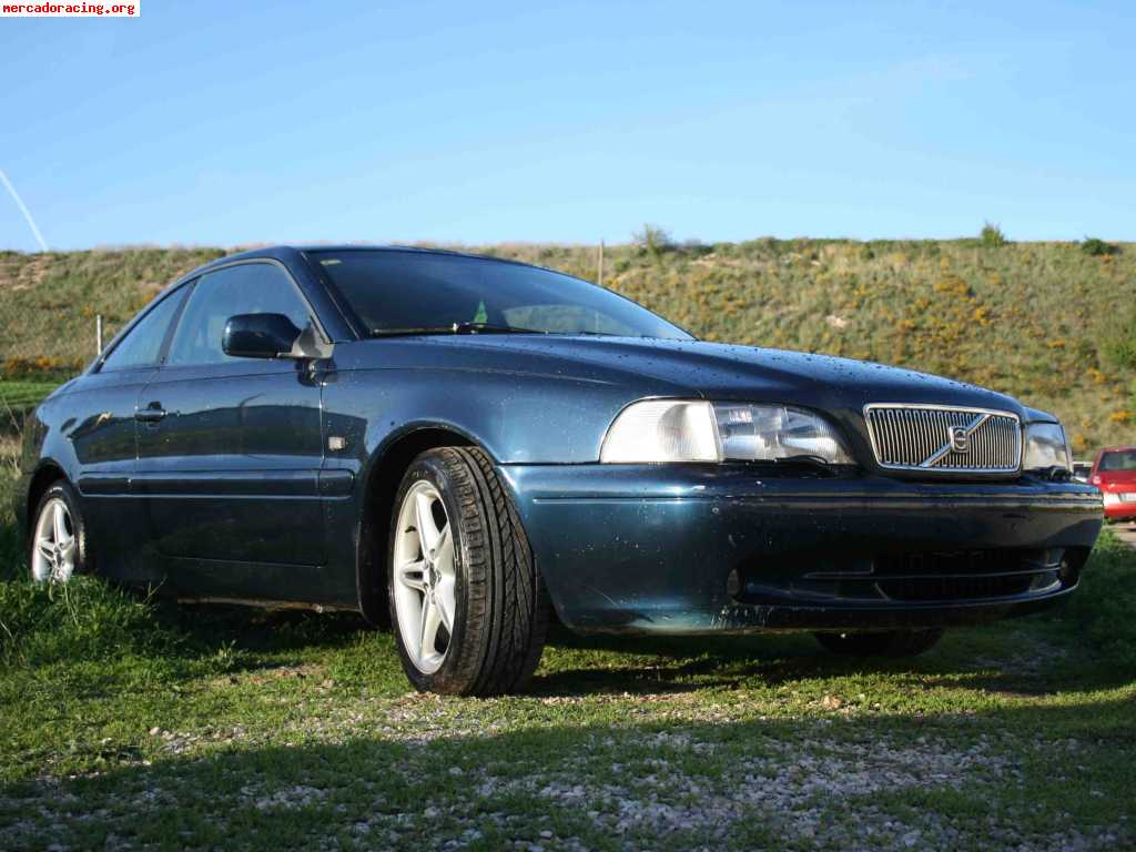 Volvo c70 t5 240cv, se acepta cambio.