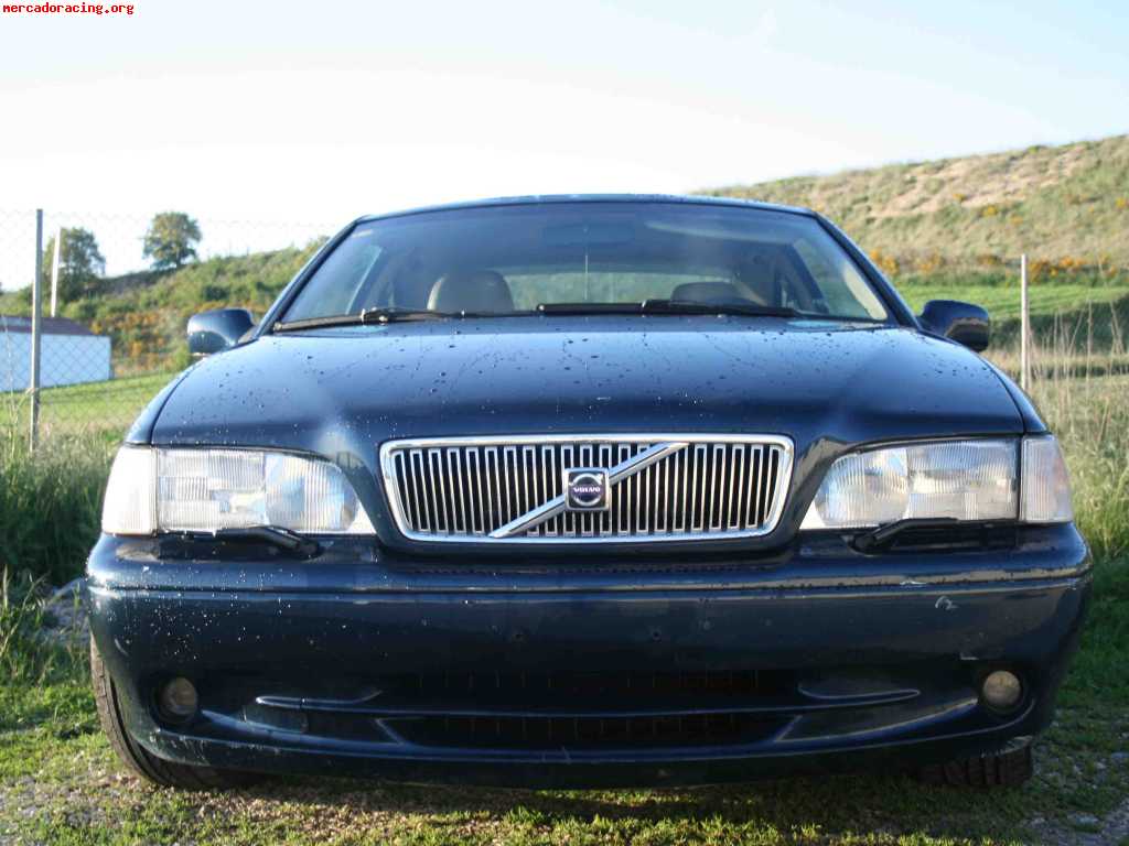 Volvo c70 t5 240cv, se acepta cambio.