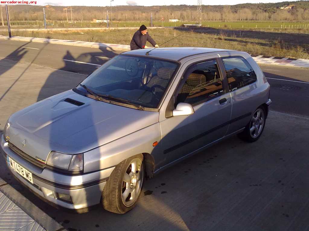 Clio 1.8 16v 