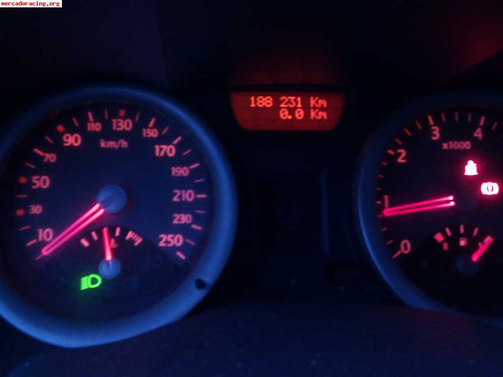 Renault megane 2.500€ 1.5 dci 5p