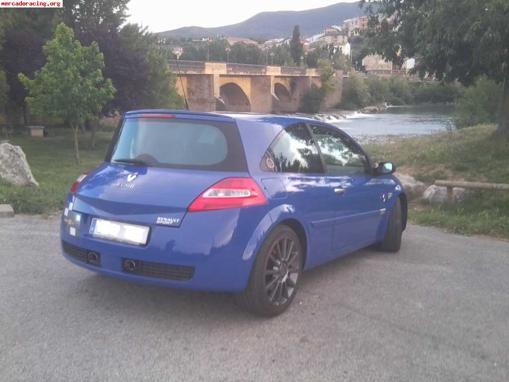 Se vende renault megane r26 f1 team 17.000€