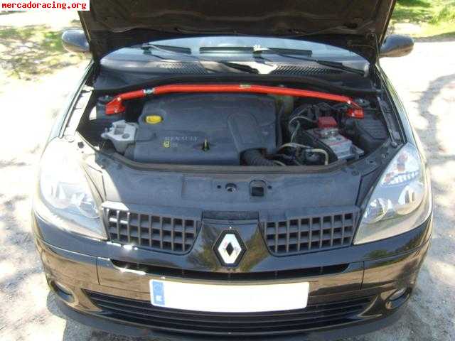 Se vende renault clio 1,5 dci 65(cv).5p (5.900)