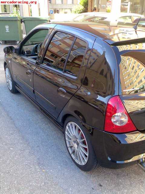 Se vende renault clio 1,5 dci 65(cv).5p (5.900)