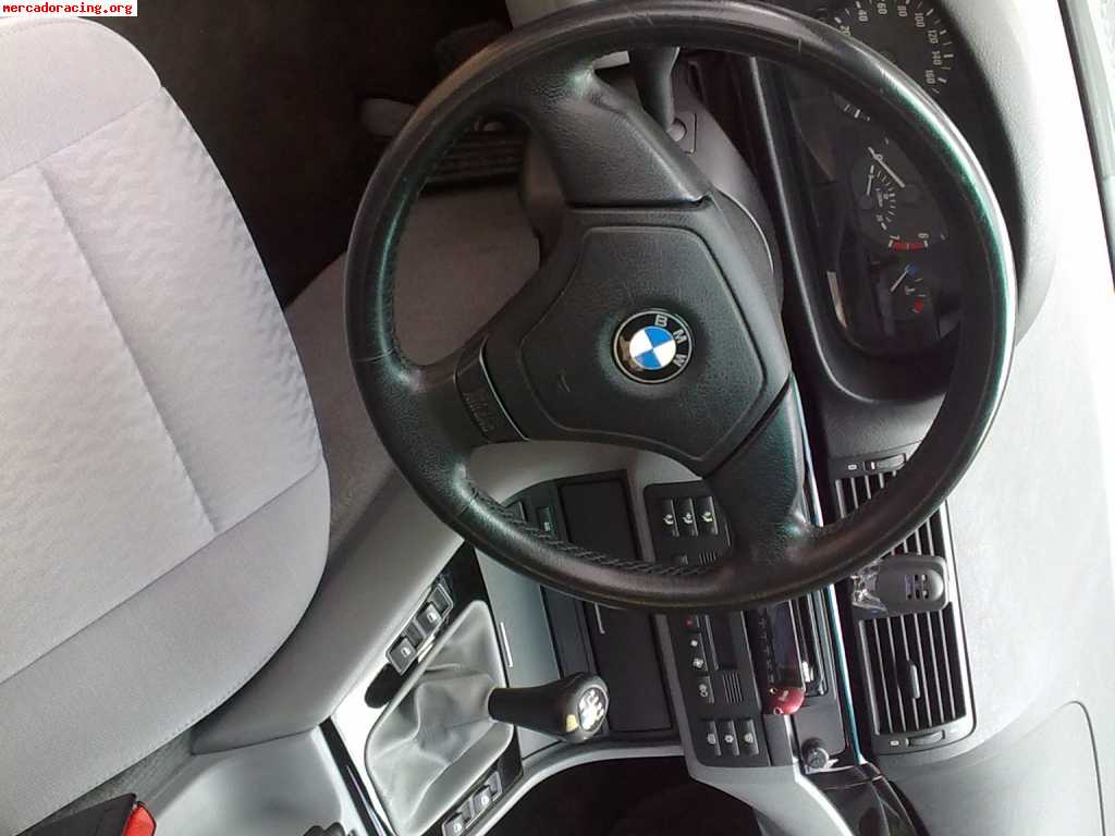 Se vende o se cambia bmw 318ci.