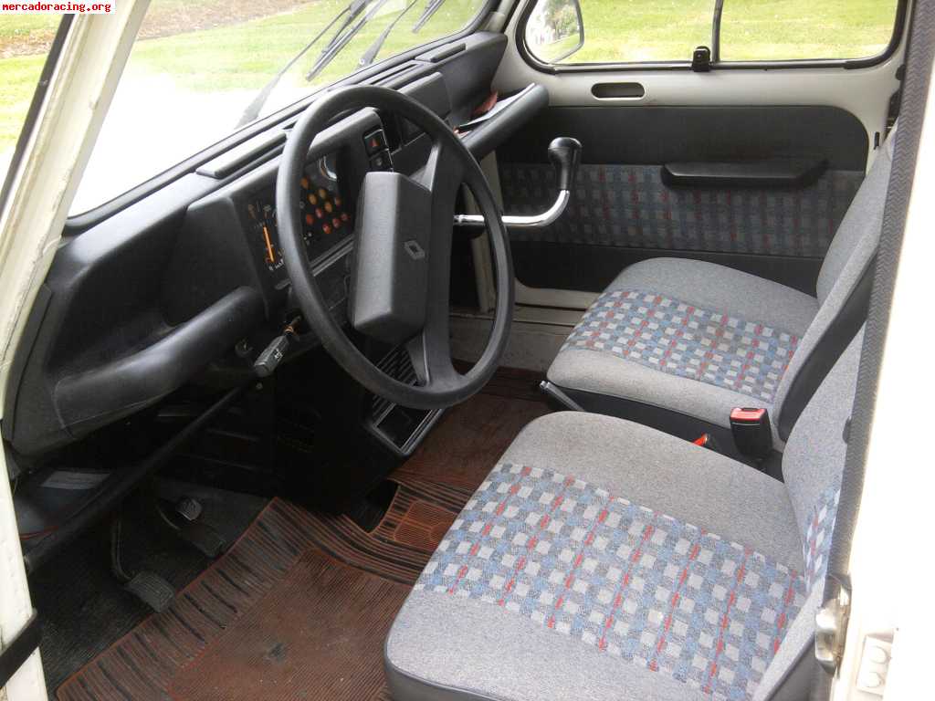 Se vende renault 4l 