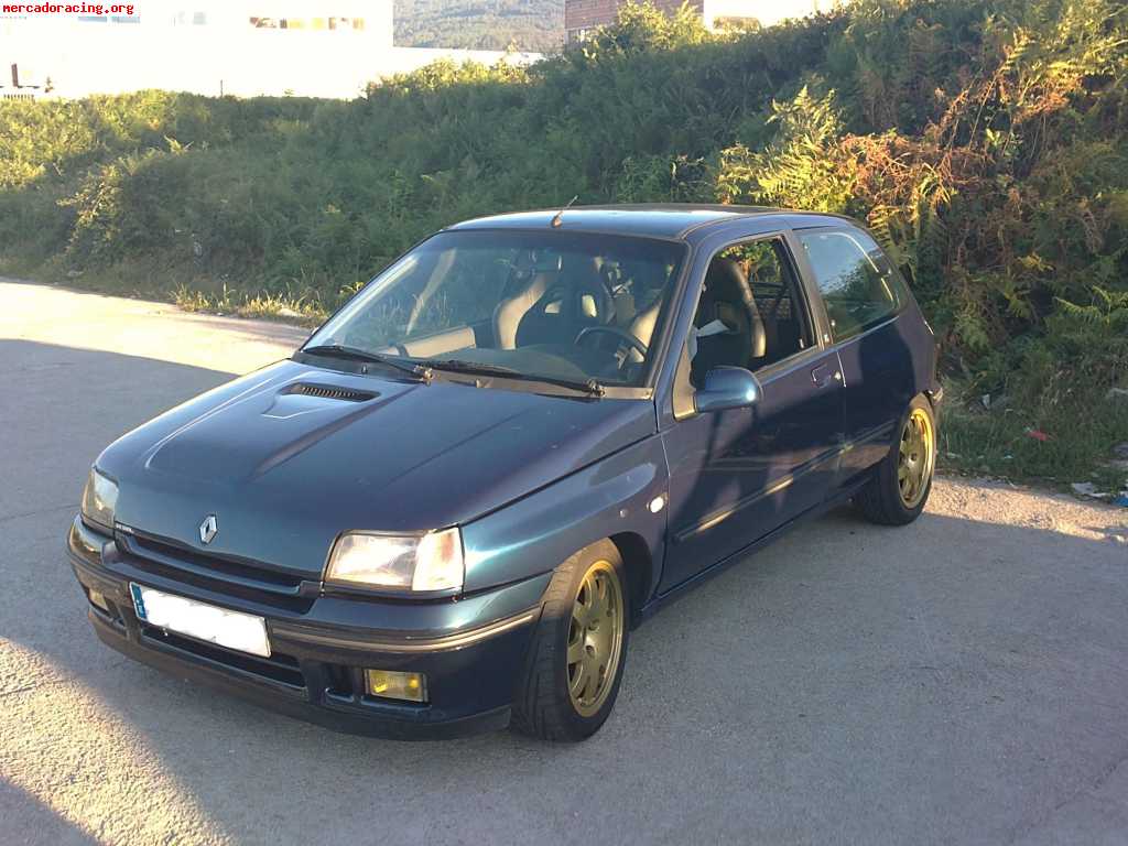 Se vende o cambio renault clio 16v