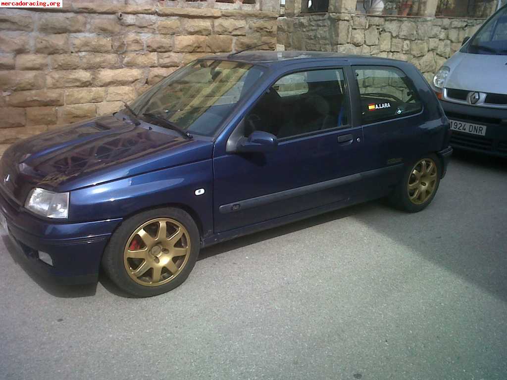 Renault clio 1.8 16v... impresionante!!!