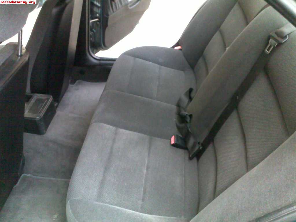 Se vende 325i e36 1500€