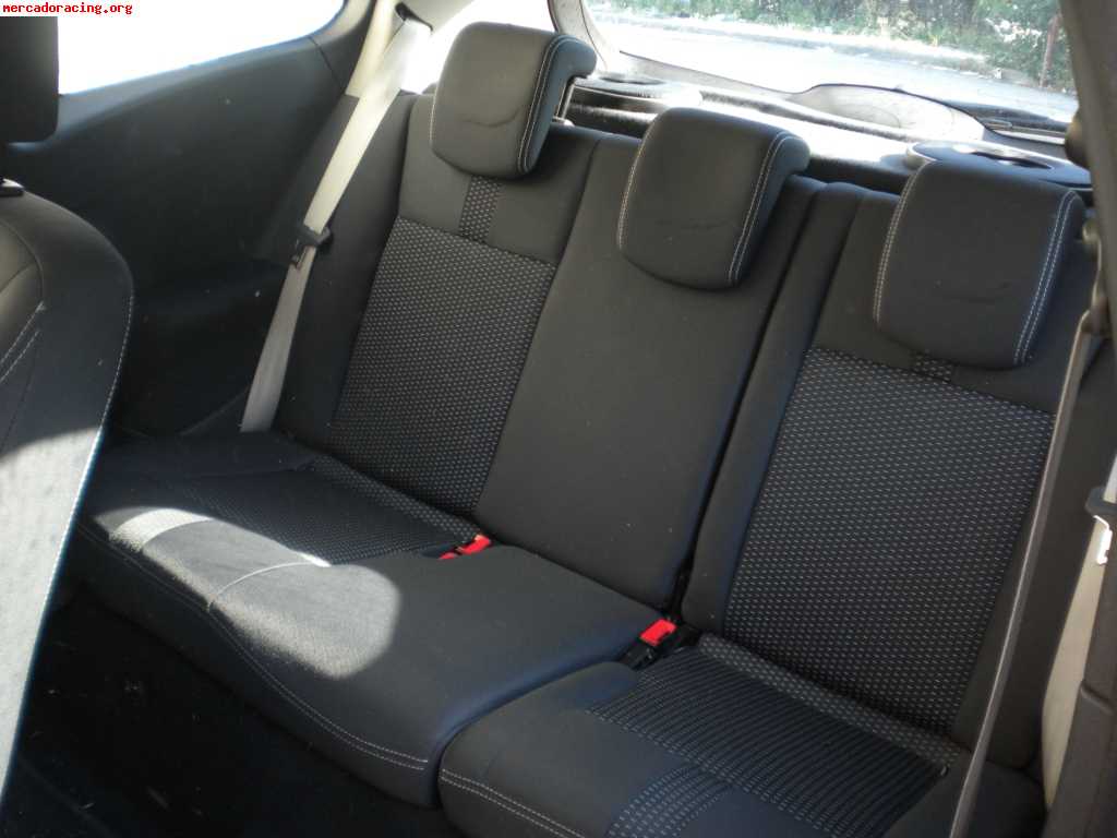 <<<se vende o se cambia>>> clio sport 197cv 2007